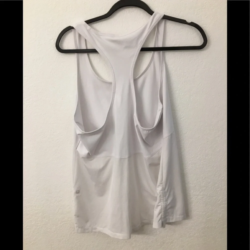 Fabletics white tank top size large - Picture 2 of 7